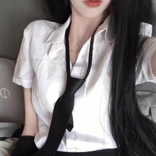 美人无泪